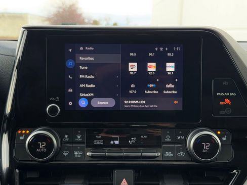 Used 2023 Toyota Highlander XLE image 13