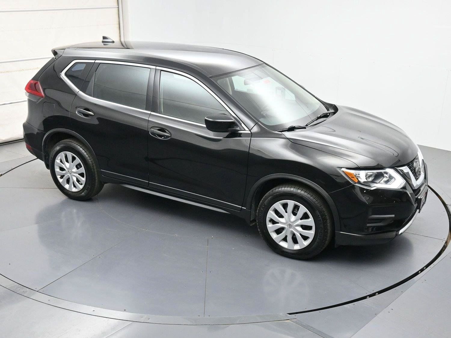 Used 2018 Nissan Rogue S AWD/4WD image 27