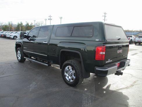Used 2015 GMC Sierra 2500 SLT w/ Suspension Package, Off-Road image 6
