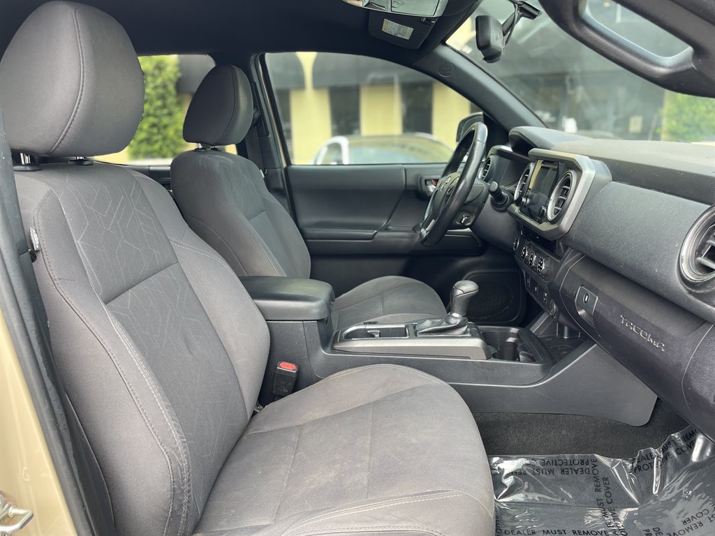 Used 2017 Toyota Tacoma TRD Sport w/ Tow Package RWD image 20