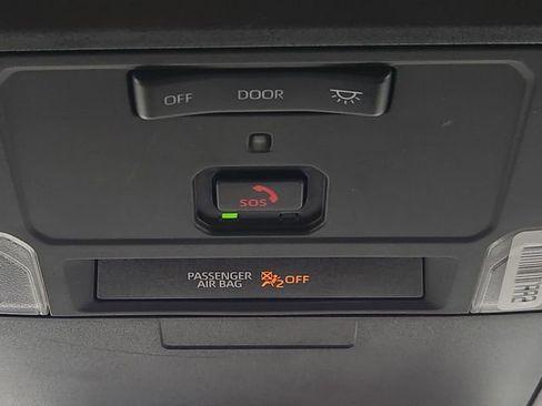 Used 2025 Toyota Tacoma TRD Off-Road image 24