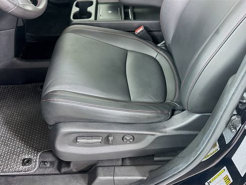 Used 2025 Honda Odyssey Sport-L image 19