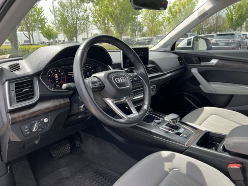 Used 2018 Audi Q5 Prestige w/ Prestige Package image 17