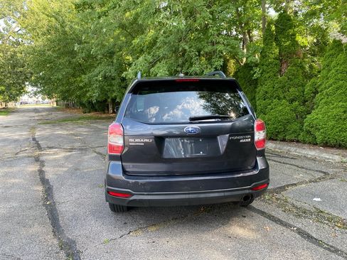 Used 2015 Subaru Forester 2.5i Touring w/ Eyesight & Navigation System AWD/4WD image 4