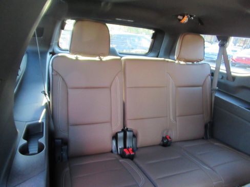 New 2026 Chevrolet Suburban High Country RWD image 34