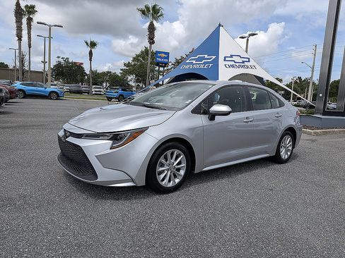 Used 2022 Toyota Corolla LE w/ LE Convenience Package FWD image 7