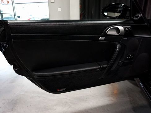 Used 2005 Porsche 911 Carrera S RWD image 19