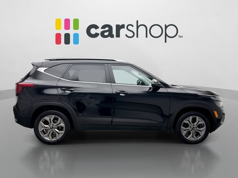 Used 2024 Kia Seltos S AWD/4WD image 6