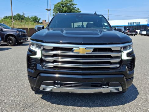 Certified 2026 Chevrolet Silverado 1500 High Country AWD/4WD image 2