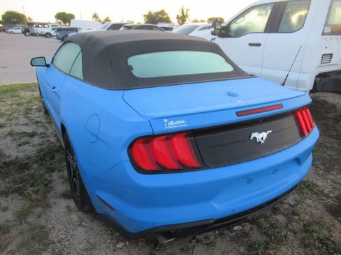 Used 2022 Ford Mustang Premium RWD image 4