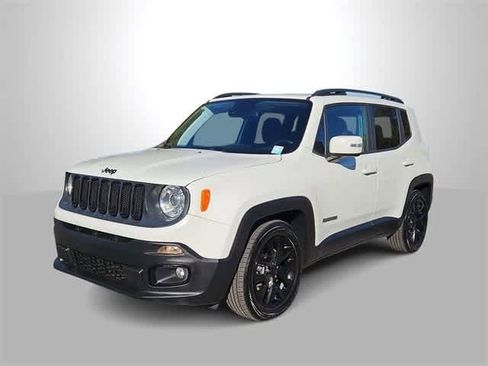 Used 2018 Jeep Renegade Altitude w/ Advanced Technology Group image 4