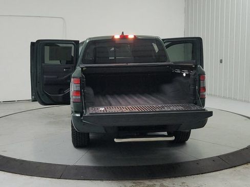 Used 2023 Nissan Frontier SV w/ SV Convenience Package RWD image 15