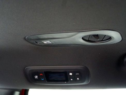 New 2026 Chrysler Pacifica Select image 33