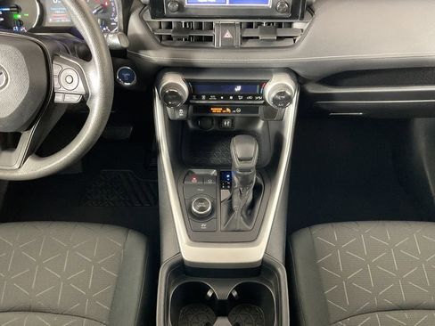 Used 2019 Toyota RAV4 XLE w/ Carpet Mat Package AWD/4WD image 14