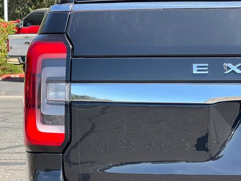 Used 2023 Ford Expedition Limited image 44