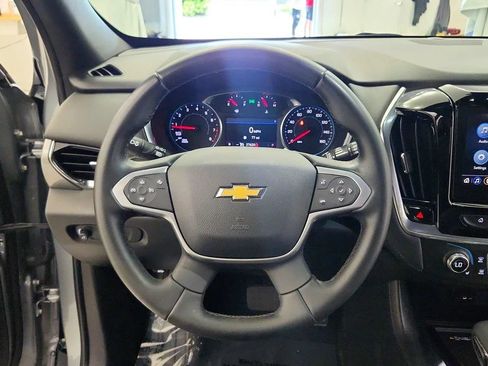 Used 2023 Chevrolet Traverse LT FWD image 25