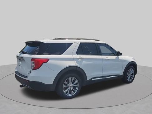 Used 2020 Ford Explorer XLT w/ Equipment Group 202A AWD/4WD image 10