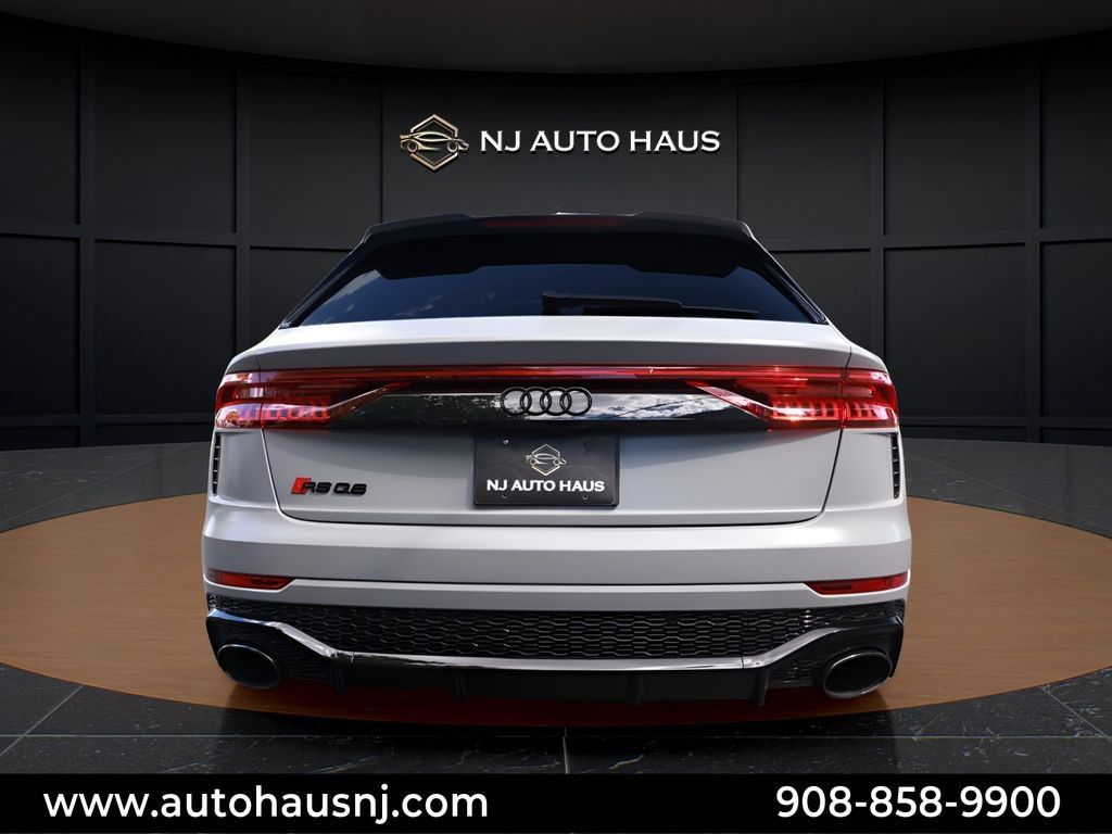 Used 2024 Audi RS Q8 AWD/4WD image 9
