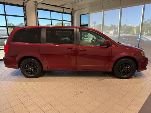 Used 2020 Dodge Grand Caravan GT image 6