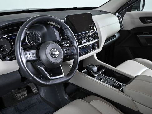 Certified 2024 Nissan Pathfinder SL image 13