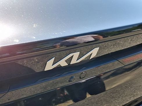Certified 2025 Kia K4 FWD image 31