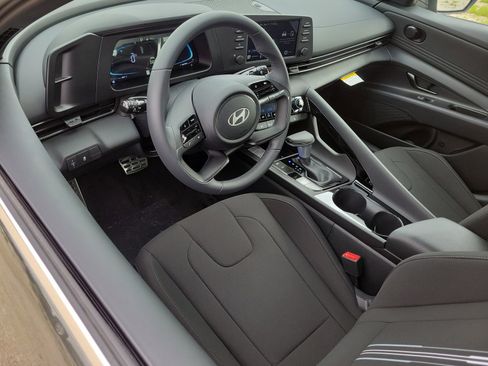 New 2026 Hyundai Elantra SEL Sport Premium FWD image 6