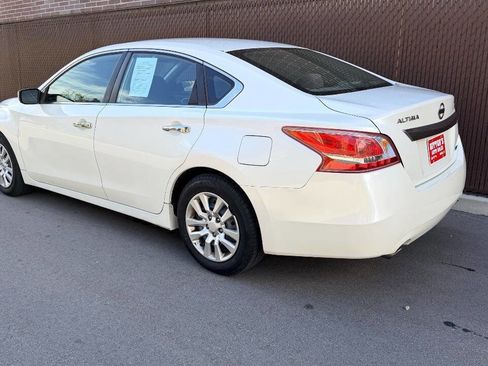 Used 2013 Nissan Altima 2.5 S FWD image 3