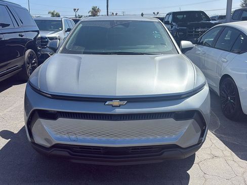 Used 2025 Chevrolet Equinox EV LT FWD image 5