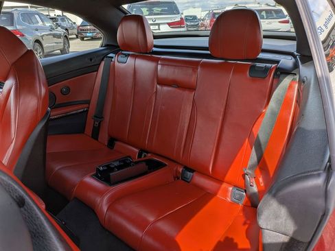 Used 2018 BMW M4 Convertible image 28