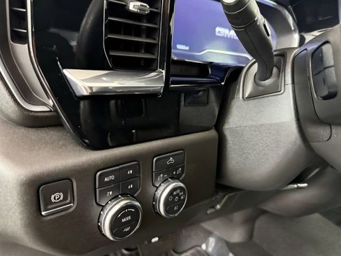 Used 2024 GMC Sierra 1500 Elevation w/ X31 Off-Road Package AWD/4WD image 13