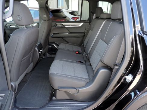 Used 2025 GMC Acadia Elevation FWD image 18