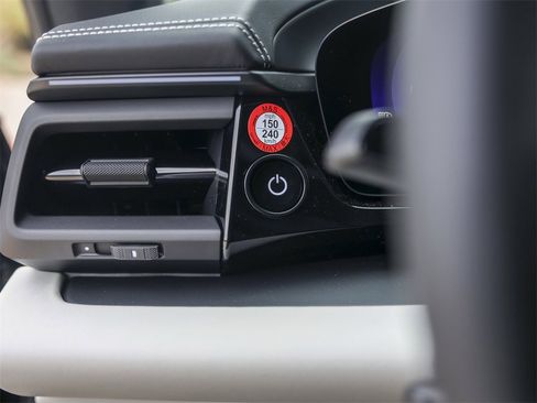 New 2025 Porsche Macan Turbo Electric image 20