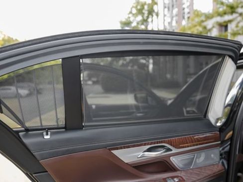 Used 2021 BMW 750i xDrive w/ Luxury Rear Seating Package AWD/4WD image 42