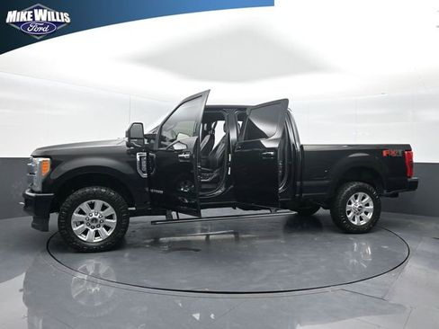 Used 2017 Ford F250 Platinum w/ Platinum Ultimate Package AWD/4WD image 28