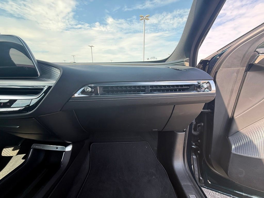 Certified 2024 Cadillac Lyriq Luxury AWD/4WD image 31