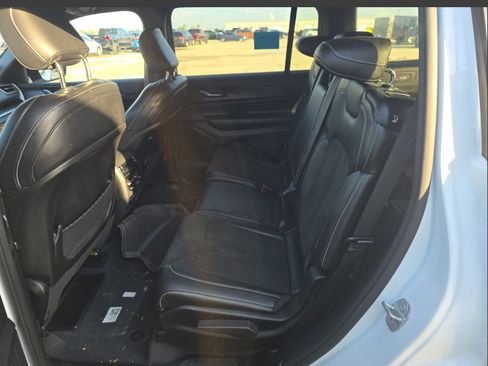 Used 2023 Jeep Grand Cherokee L Laredo AWD/4WD image 9