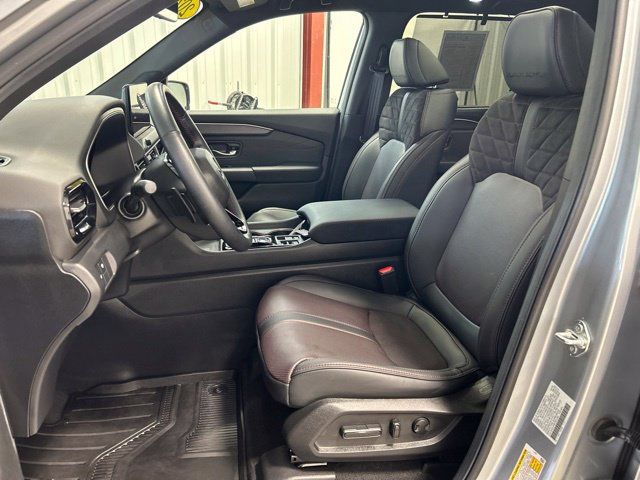Certified 2026 Honda Pilot Black Edition image 15