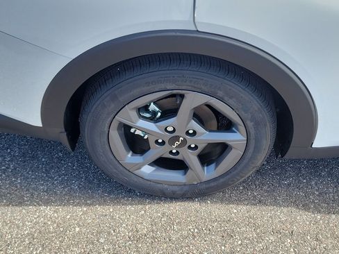 New 2026 Kia K4 FWD image 36