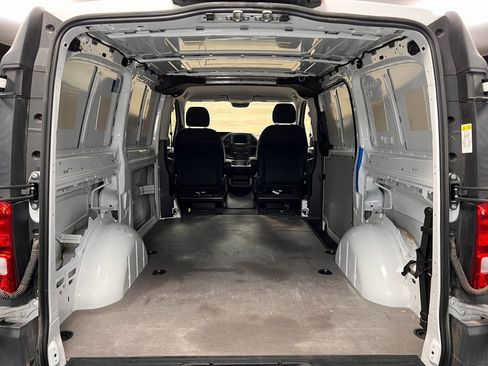 Used 2022 Mercedes-Benz Metris image 17