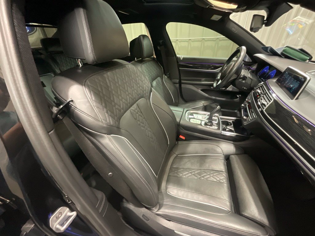 Used 2017 BMW ALPINA B7 xDrive AWD/4WD image 14