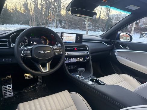 Used 2025 Genesis G70 2.5T w/ Sport Prestige Package image 26