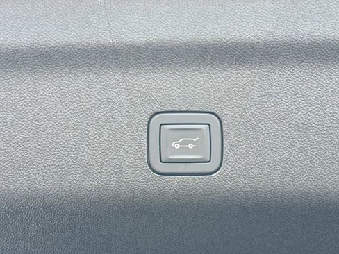 New 2026 GMC Yukon XL Denali w/ Denali Reserve Package image 37