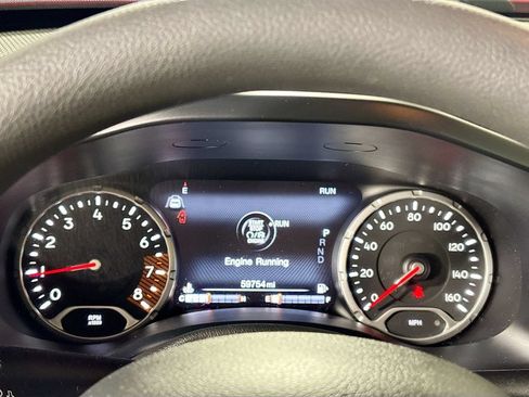 Used 2023 Jeep Renegade Latitude AWD/4WD image 14