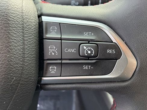 Used 2023 Jeep Compass Trailhawk image 24