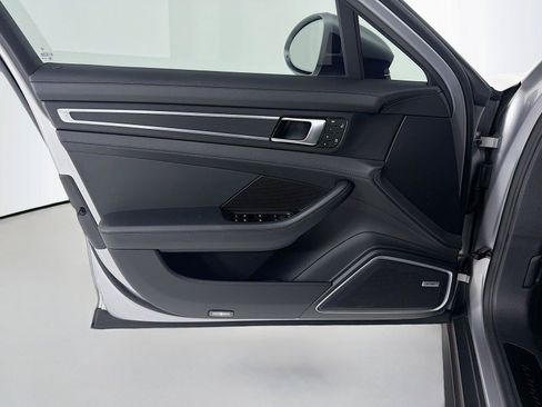 Certified 2023 Porsche Panamera Platinum Edition RWD image 6