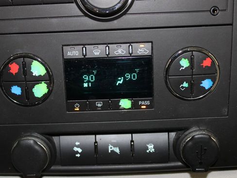 Used 2011 Chevrolet Silverado 1500 LT w/ Texas Edition image 40