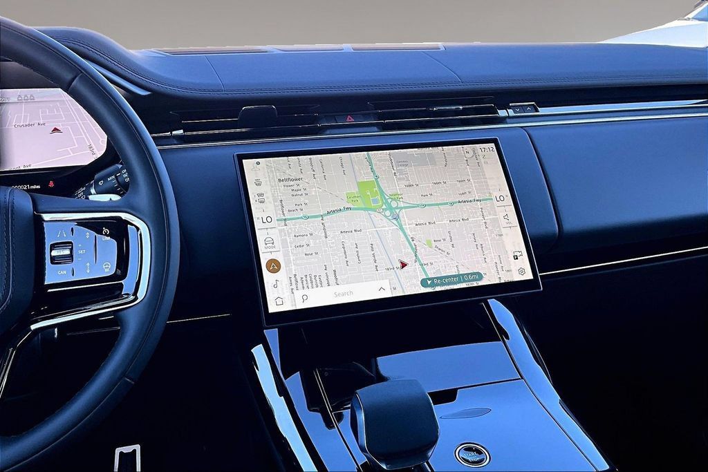 New 2026 Land Rover Range Rover Sport Dynamic SE AWD/4WD image 6