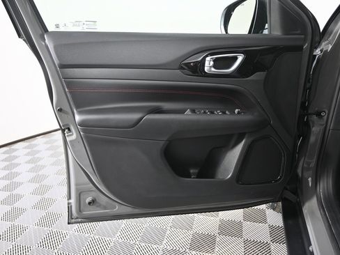 Used 2022 Jeep Compass Trailhawk w/ Trailhawk Convenience Group image 18