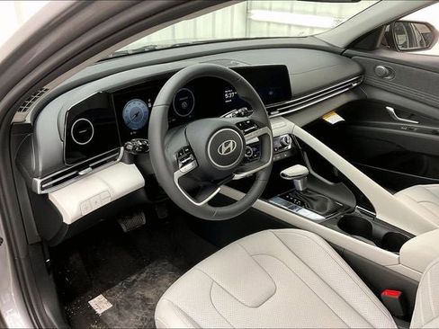 New 2026 Hyundai Elantra Limited image 8