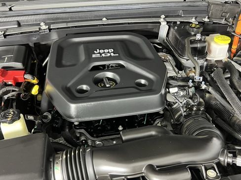 Used 2023 Jeep Wrangler Unlimited image 33